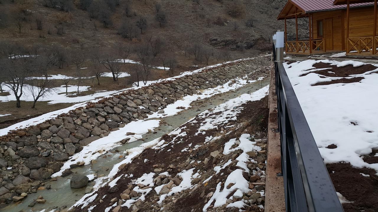 Karsi Bahce Hotell Sebinkarahisar Exteriör bild