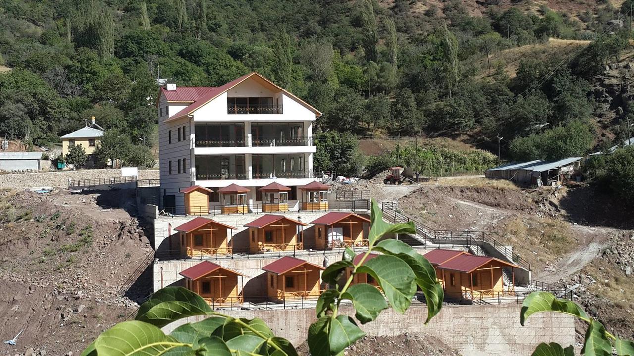 Karsi Bahce Hotell Sebinkarahisar Exteriör bild