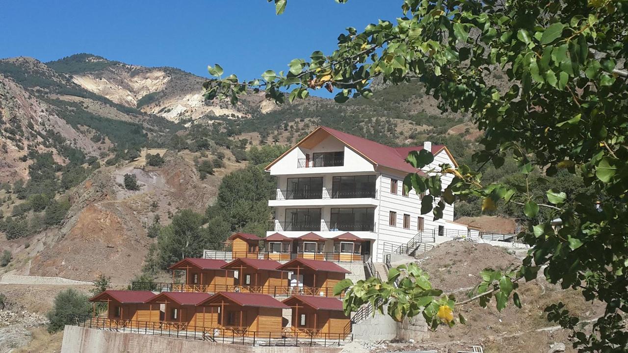 Karsi Bahce Hotell Sebinkarahisar Exteriör bild
