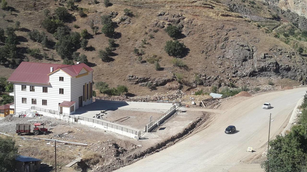 Karsi Bahce Hotell Sebinkarahisar Exteriör bild